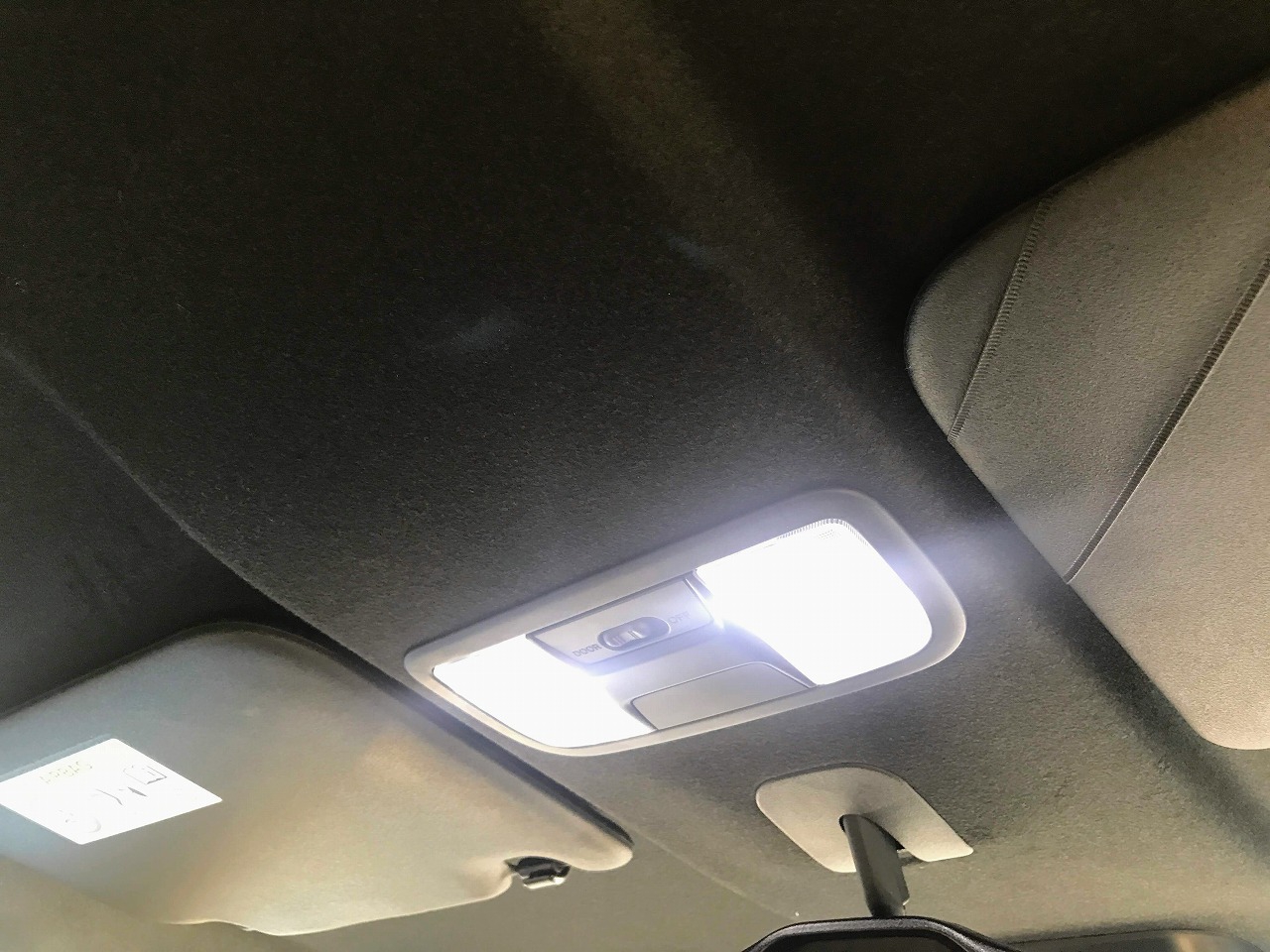 新型n Boxの広大なリアスペースを明るくする室内中央に取り付ける Ledルーム照明 オプションが気になる N Box For Life Honda N Box Customブログ
