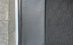 【パーツレビュー】納車されたN-BOXカスタムターボ(JF3)にYMT製「カーボン調ラバー ステップマット+フロントサイドマット」を装着！